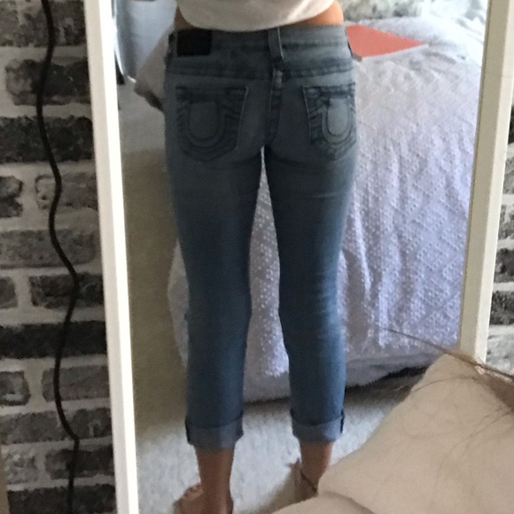 light wash one-of-a-kind jeans - Picture 2 of 4